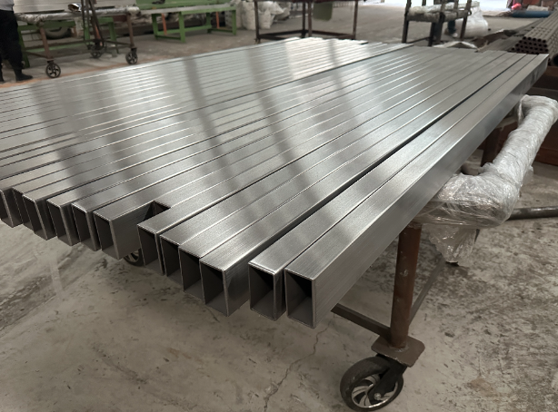 泰安新能源汽车用不锈钢方管 现货